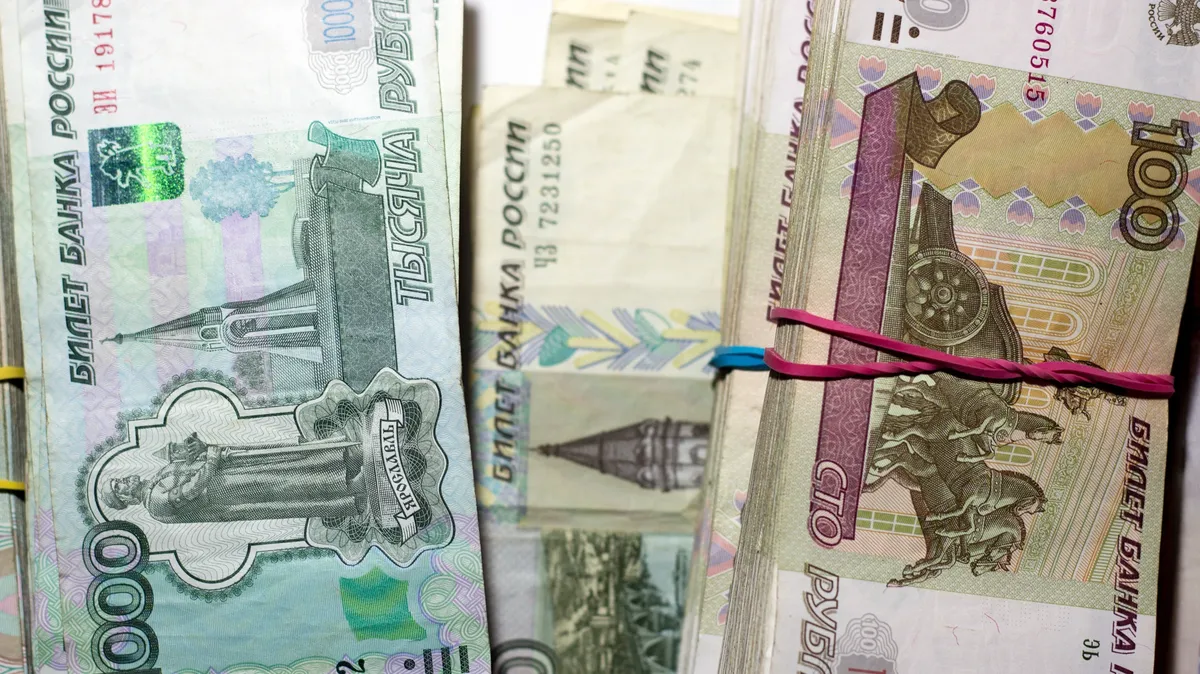 МРОТ в 16 242 рубля поднимет детские и социальные выплаты с 1 января 2023 – что и на сколько вырастет