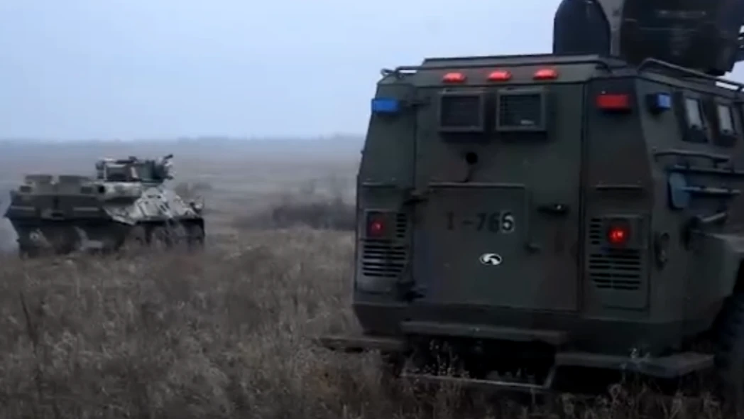 Армия РФ пока не стремится идти на штурм Авдеевки, обстреливающей Донецк. Почему выбрана такая тактика?