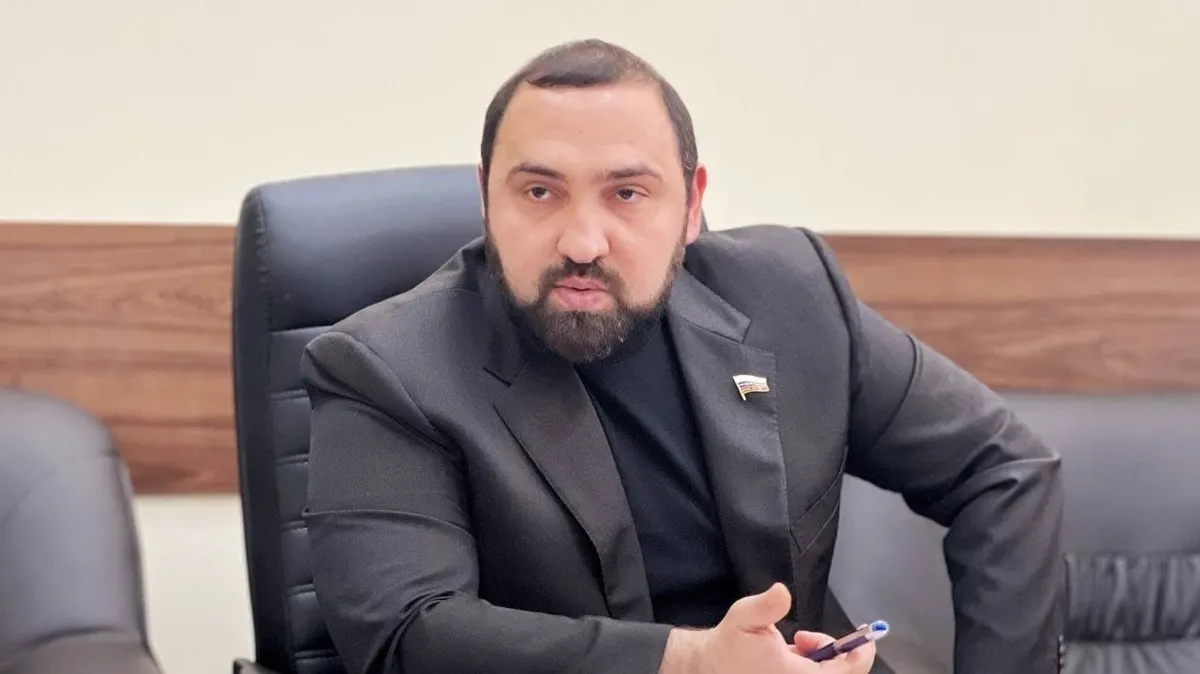 Депутат Госдумы Султан Хамзаев призвал признать Семена Слепакова иностранным агентом и лишить гражданства 