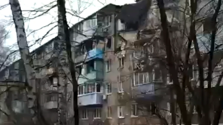 Прокуратура Московской области показала на видео последствия взрыва газа в Ступино. Жилой дом практически «раскололся пополам»