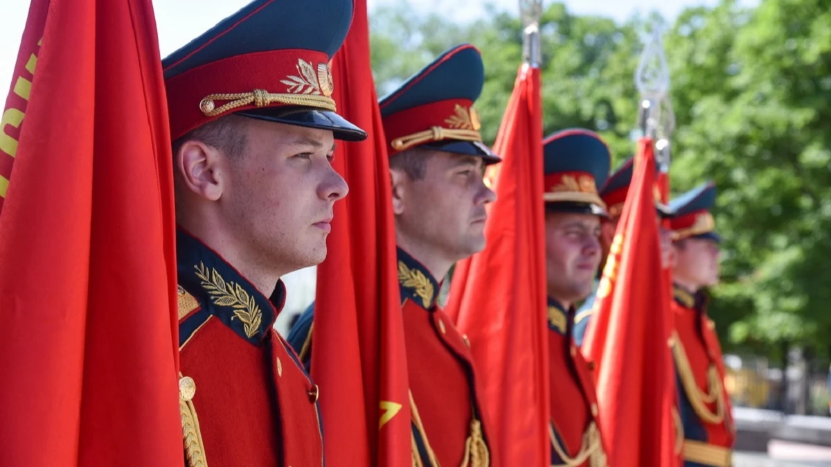 9 мая Луганск переименуют в Ворошиловград – трижды в год городу дают старое название