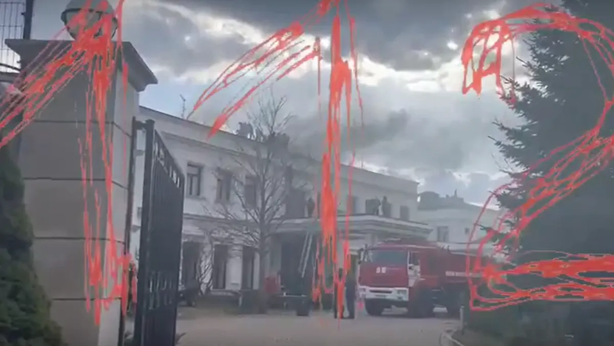 
В Барвихе горит особняк губернатора Московской области Андрея Воробьева 
