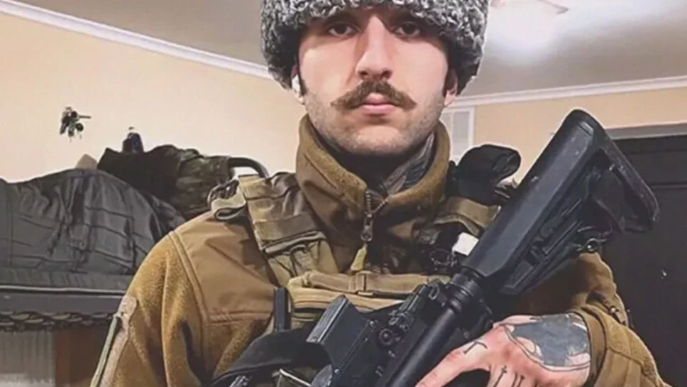Лейтенант «Азова»* Давид Касаткин, желающий убить мать Кадырова и изнасиловать его дочерей, трясется от вида бородатых мужчин в тюрьме ДНР 