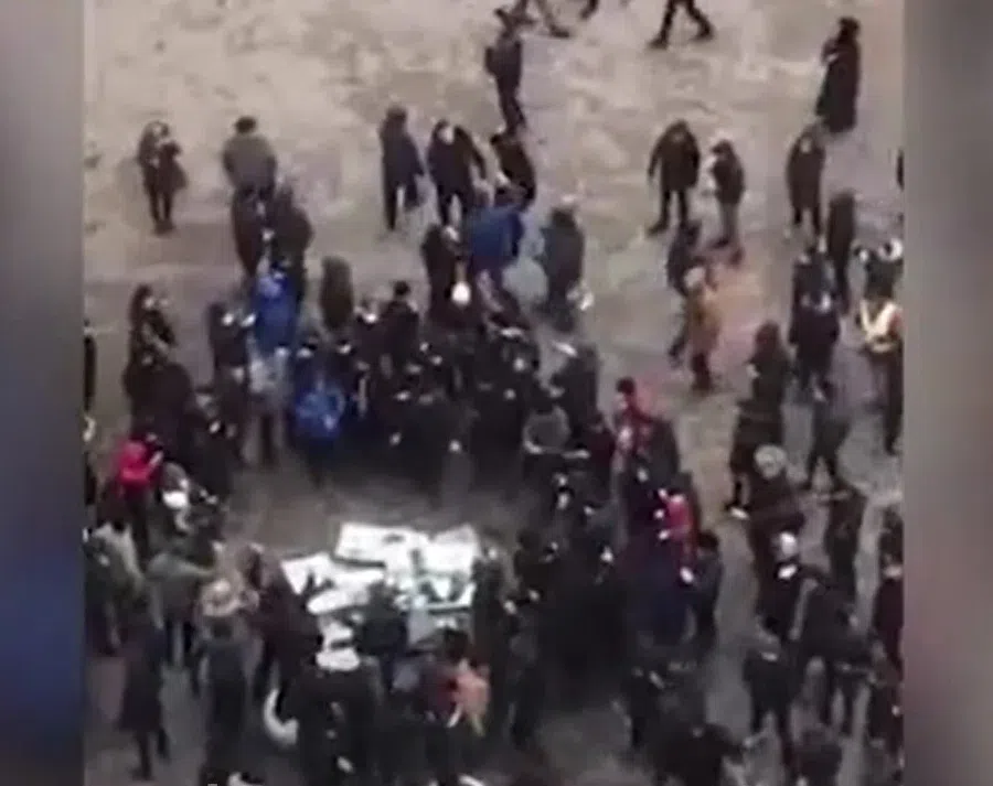 В Казахстане отсекли голову правоохранителю во время массовых протестов в Алма-Ате