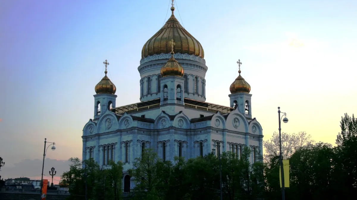 Пять чудотворных молитв Почаевской иконе Божией Матери – о мире, счастье, любви и силе – почему хранится на Украине, а защищает Россию 