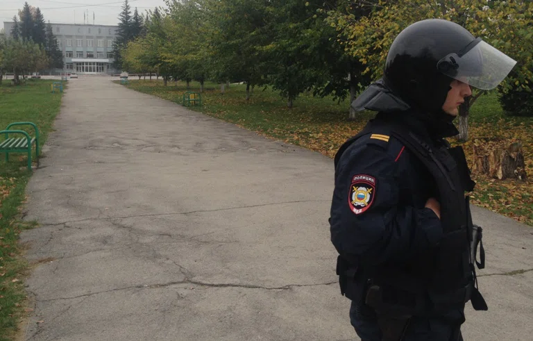 В Бердске сотрудники политехнического колледжа рассказали, как полиция с кинологом искали в здании бомбу