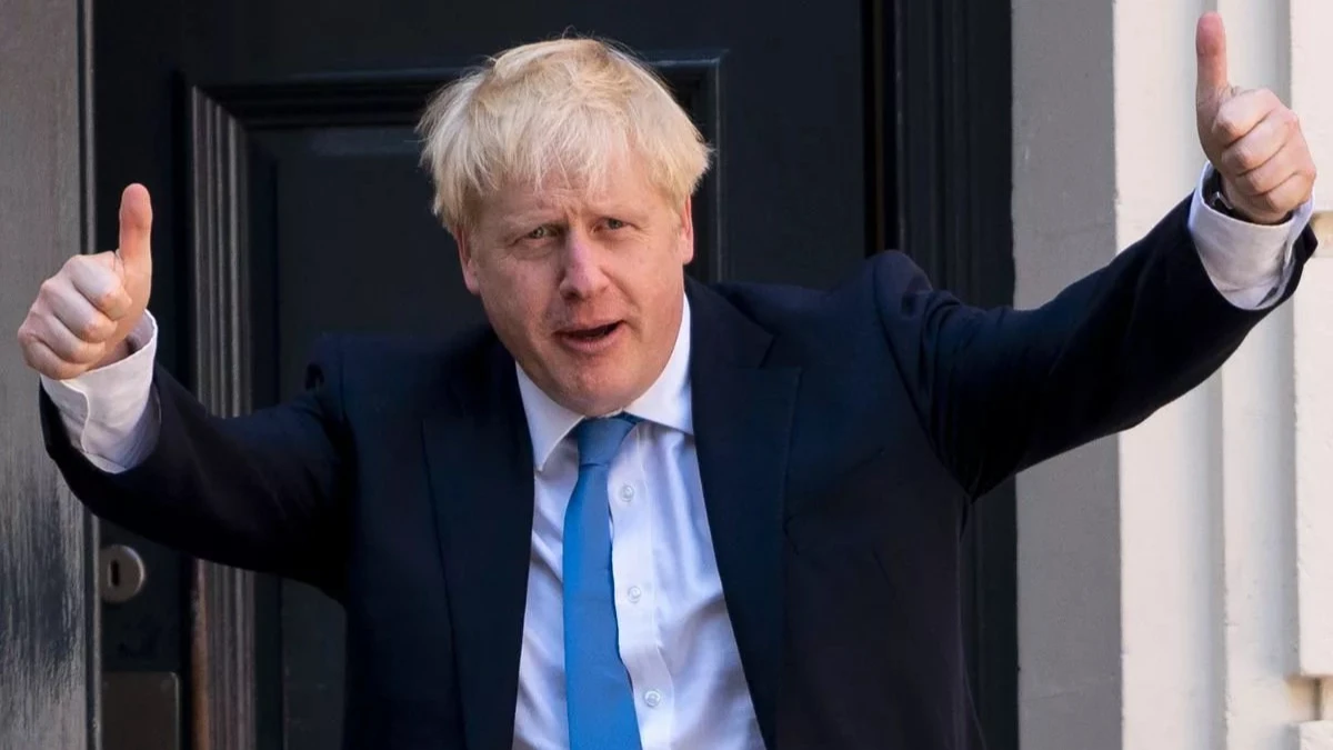 Борис Джонсон остается на посту премьер-министра Британии. Соратники поддержали опального политика