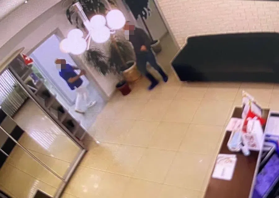 Стоматолог, которого ранили ножом в московской клинике, скончался в больнице