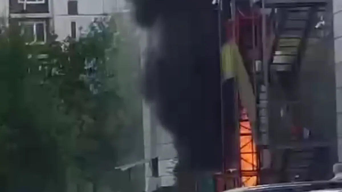 В Москве магазин «Перекресток» загорелся после оглушительного взрыва