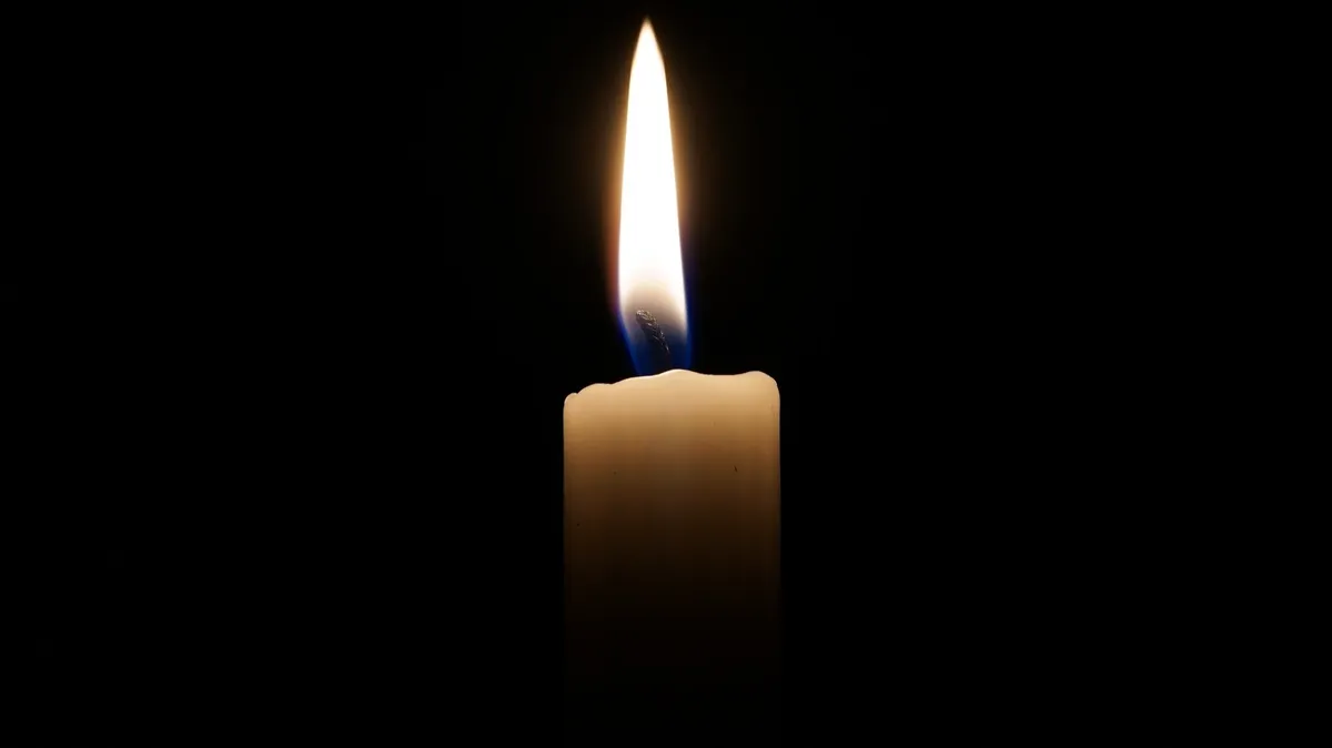 Не забудьте зажечь свечу для молитвы. Фото: pxhere.com