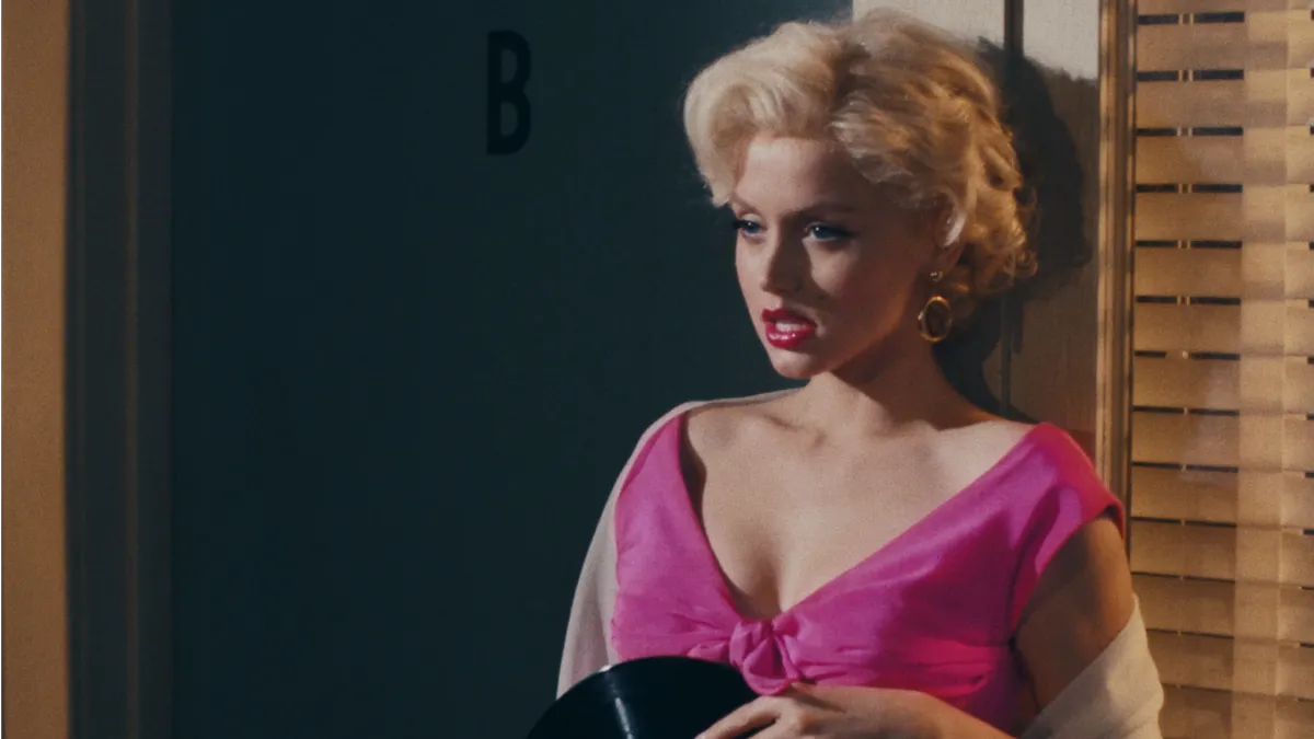 Netflix выпустил первый официальный трейлер «Блондинка» с Аной де Армас  в роли Мэрилин Монро 