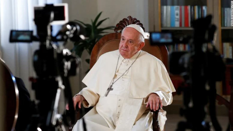 Папа Римский Франциск вылетел в Канаду с «покаянным паломничеством» перед коренными народами. В СМИ он заявил, что он хочет приехать в Россию, чтобы попытаться помочь остановить СВО 