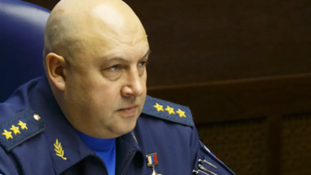 «Он гнет свою линию, и безумные планы уже перестают витать в воздухе»: Генерал Суровикин разрушил «сумасшедший план» НАТО по Украине
