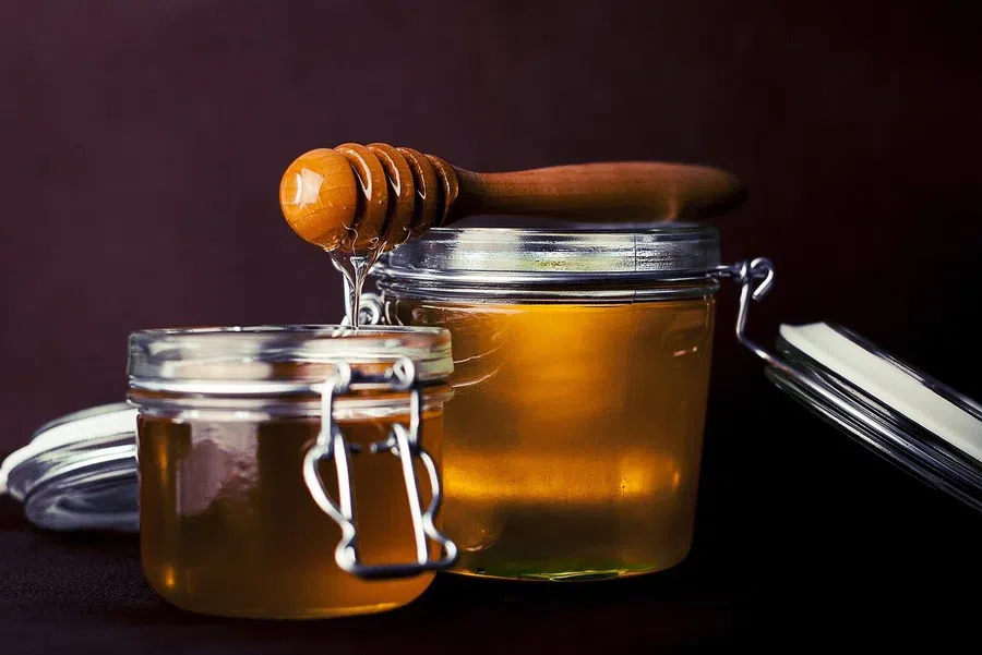 Почему редька с медом помогает от простуды: как правильно приготовить, какой мед выбрать
