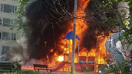 Пожарили хлебушка. Детская площадка сгорела дотла в Новой Москве – в поджоге подозревают детей
