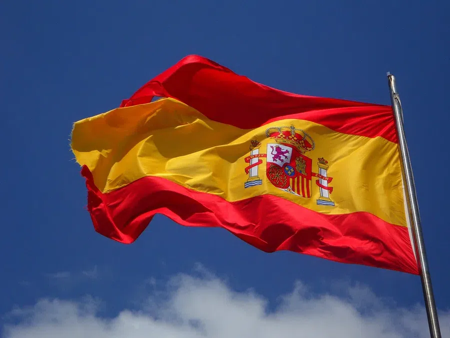 Масочный режим отменяет Испания с 26 июня 2021