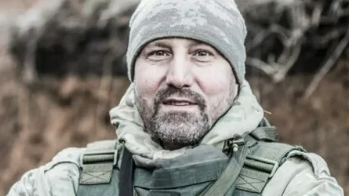 «На поле брани не потаскаем врага за чуб»: Комбат Ходаковский заявил, что России выгодно затягивать конфликт на Украине и привел доводы почему