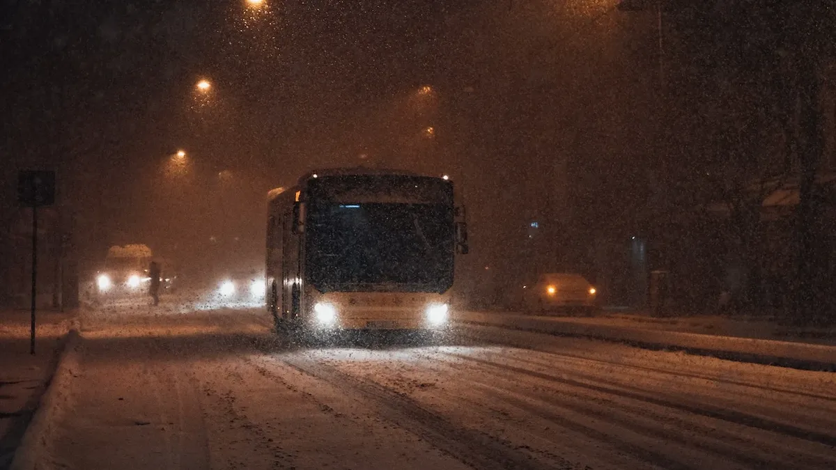 В Новосибирске водители автобусов готовы устроить забастовку из-за плохой уборки снега 