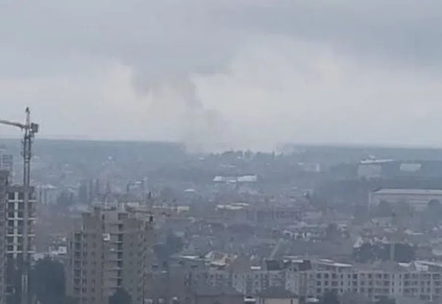 В Киеве сообщили о мощном взрыве в окрестностях украинской столицы