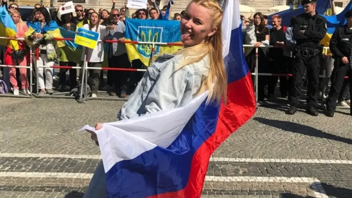 В Германии пропала россиянка, которая станцевала «Калинку» на фоне проукраинского митинга