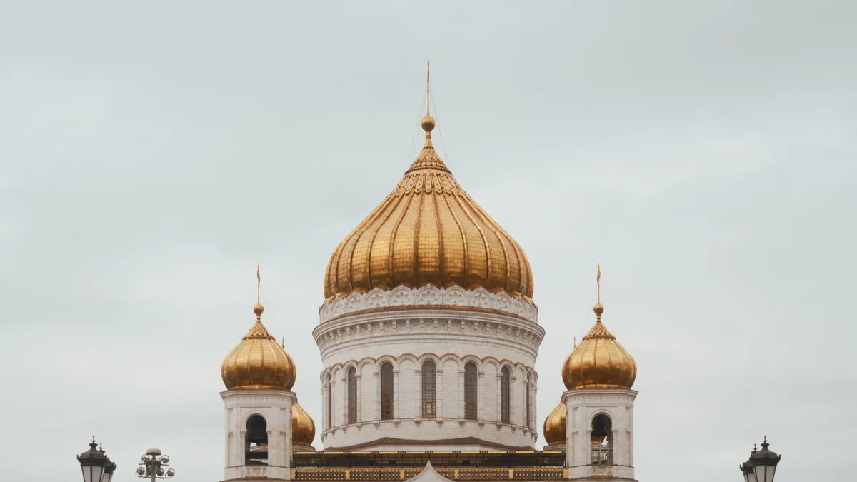 13 июня россияне отмечают День Святого Духа: пять строжайших запретов, семь обязательных дел, главная молитва Богу, приметы великого дня