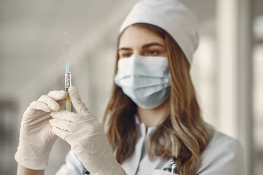 Комбинированная вакцина от ковида и гриппа: когда появится в России