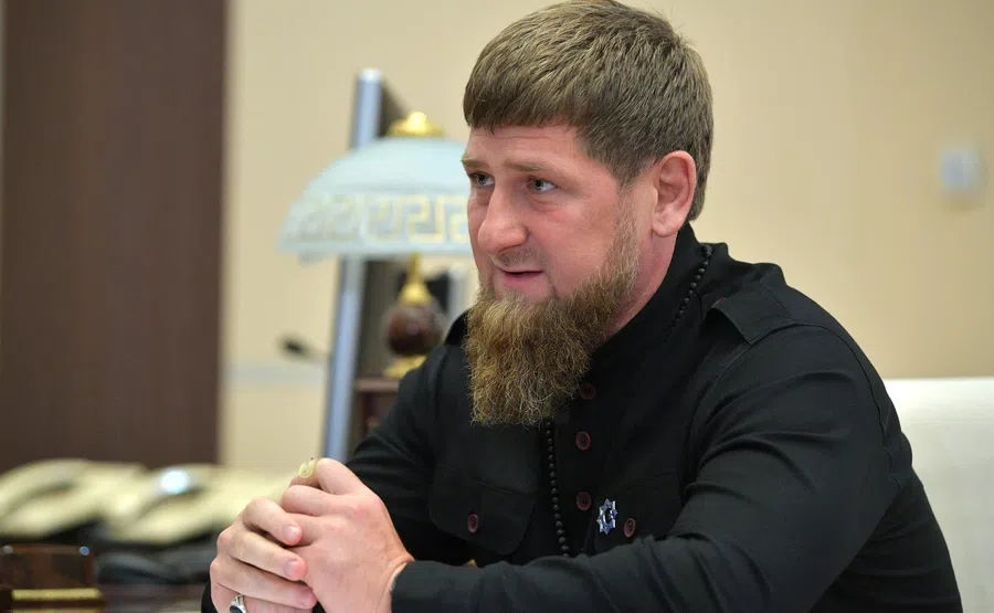 Батальон кадыровцев прибыл на военную операцию. Глава Чечни обещает стереть из истории Украины «это гнусное, мерзкое явление под названием «национализм» - тысячи добровольцев рвутся в бой
