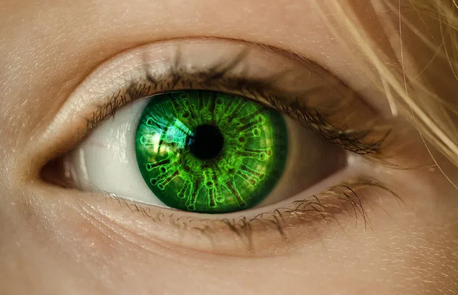 Как омикрон проникает через глаза: можно ли защитить себя от распространившегося метода заражения. Главный признак вхождения коронавируса через слизистую органов зрения