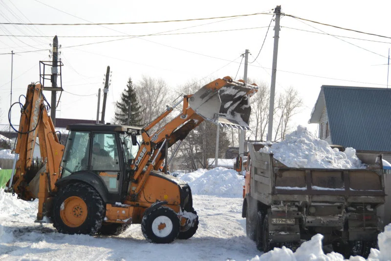 Не чистят от снега территорию около детсада в Бердске