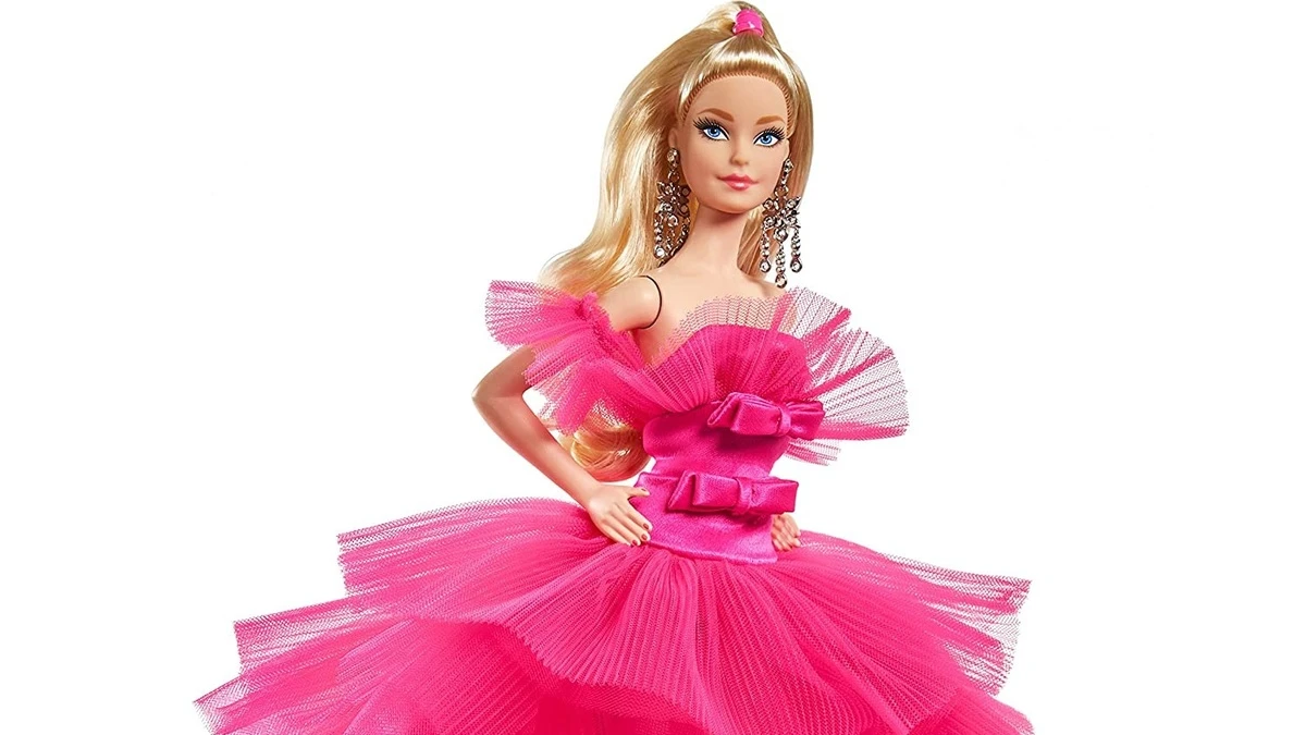 Барбикор — главный модный тренд 2023 года: что это за стиль и в чем его особенности, как стать настоящей куколкой с помощью модного розового 