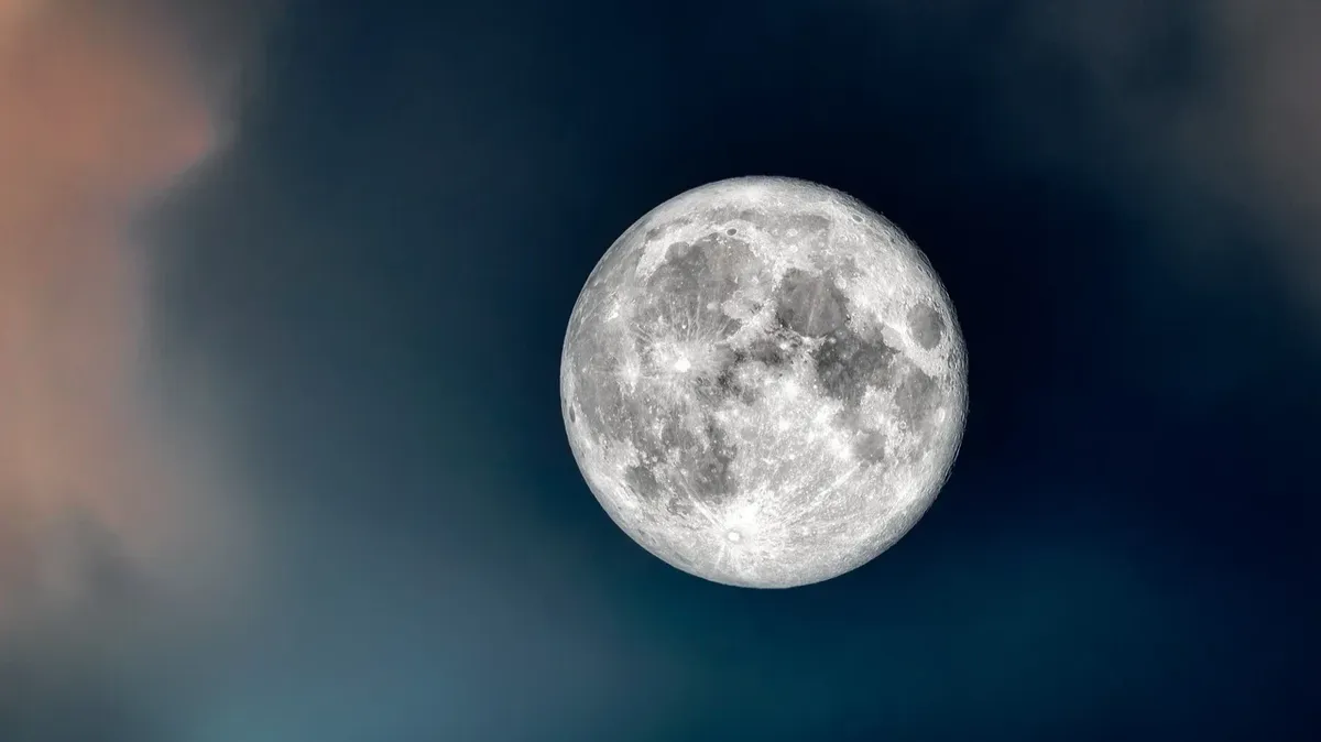 «Спонтанная» Луна последней четверти в Водолее повлияет на каждого до конца апреля 2022 года: к чему нужно приготовиться