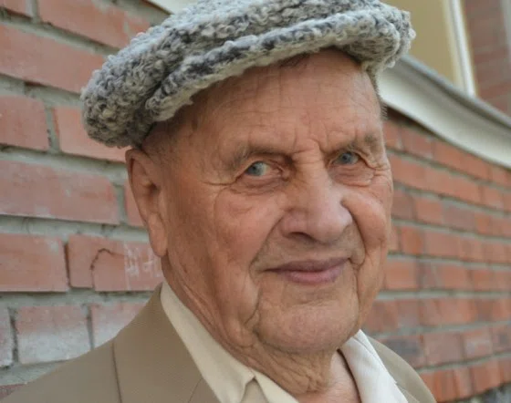 Фронтовик из Бердска Вячеслав Черноголовков закончил писать мемуары в 93 года