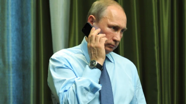 Президента России Владимира Путина хотят убить генералы и агенты ФСБ. Blick заявляет, что готовится государственный переворот власти