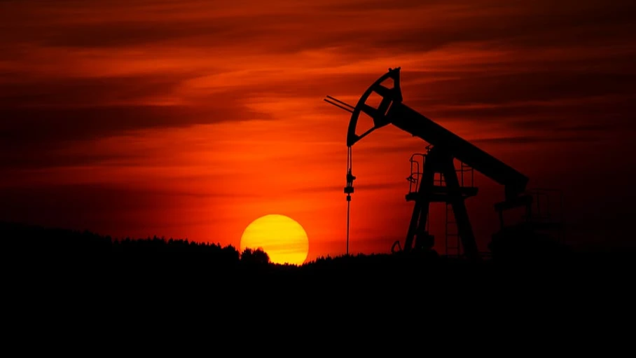 К концу года ЕС полностью откажется от нефти из России. Фото: piqsels.com