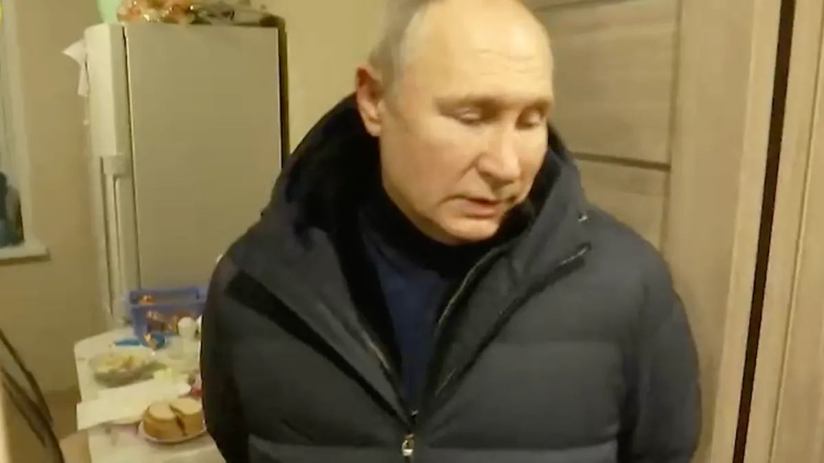  «Мы молимся за Вас!» Появились кадры визита Путина в Мариуполь - видео