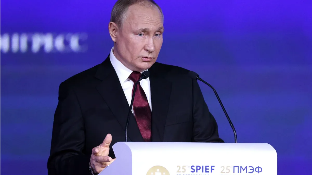 Путин более трех часов выступал на ПМЭФ. Фото: сайт Президента России