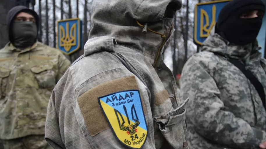 Боевиков «Айдара» приставили к украинским военным, чтобы стрелять в спину испугавшимся