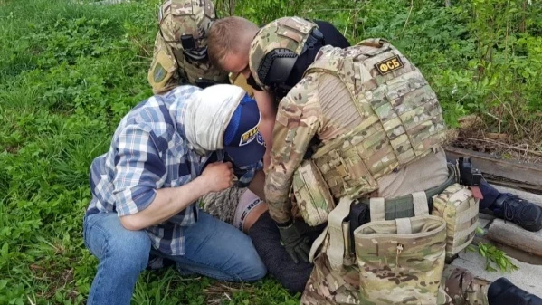 Задержанных обвинили в производстве амфетамина. Фото: пресс-служба Управления ФСБ по Новосибирской областной 