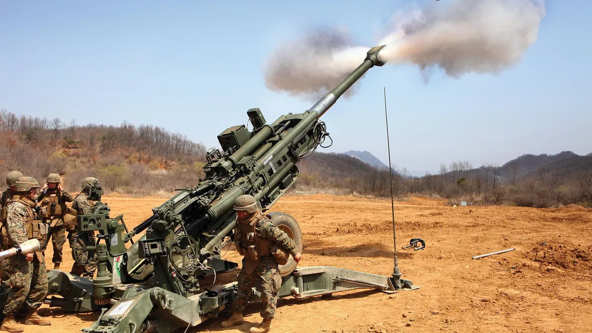 Минобороны: Украинские военные обстреливают Россию из американских гаубиц М777