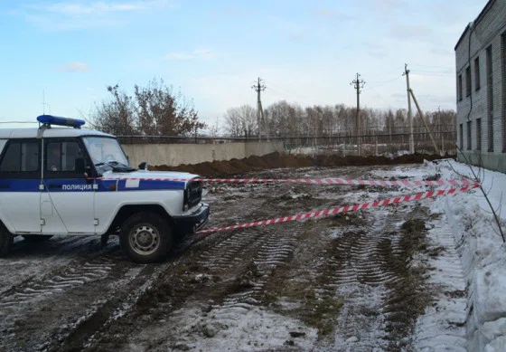 Несколько часов полицейские в Бердске стояли в оцеплении