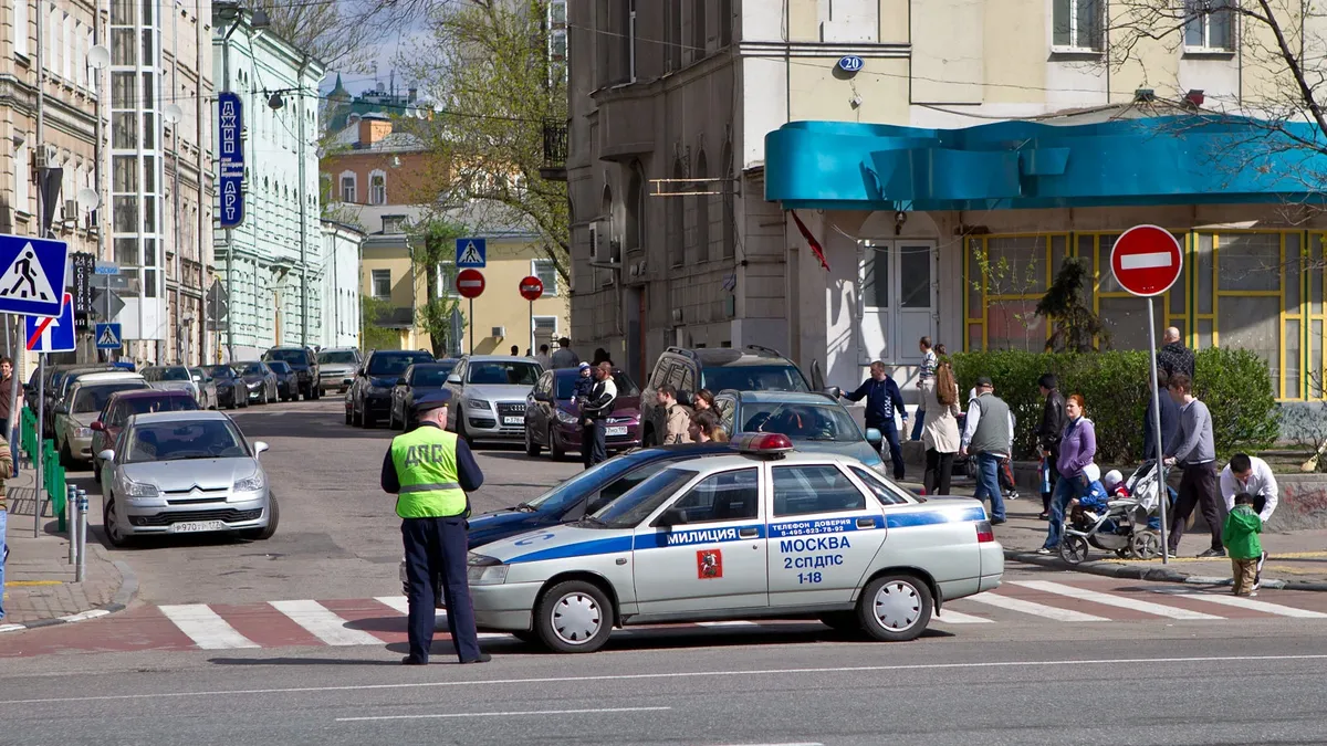 Патрули ГИБДД регулярно стоят на российских дорогах. Фото: Flickr.com