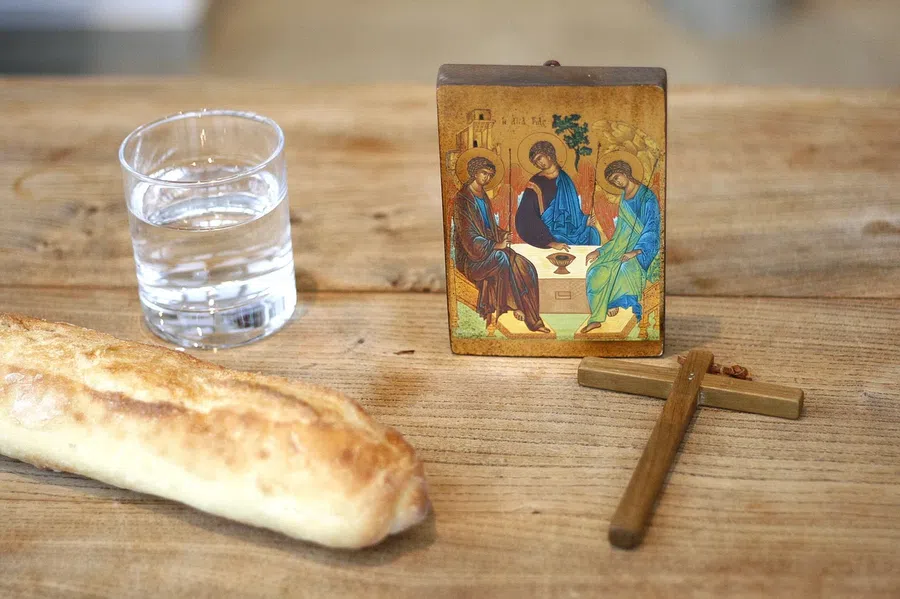 икона, крест, вода, хлеб