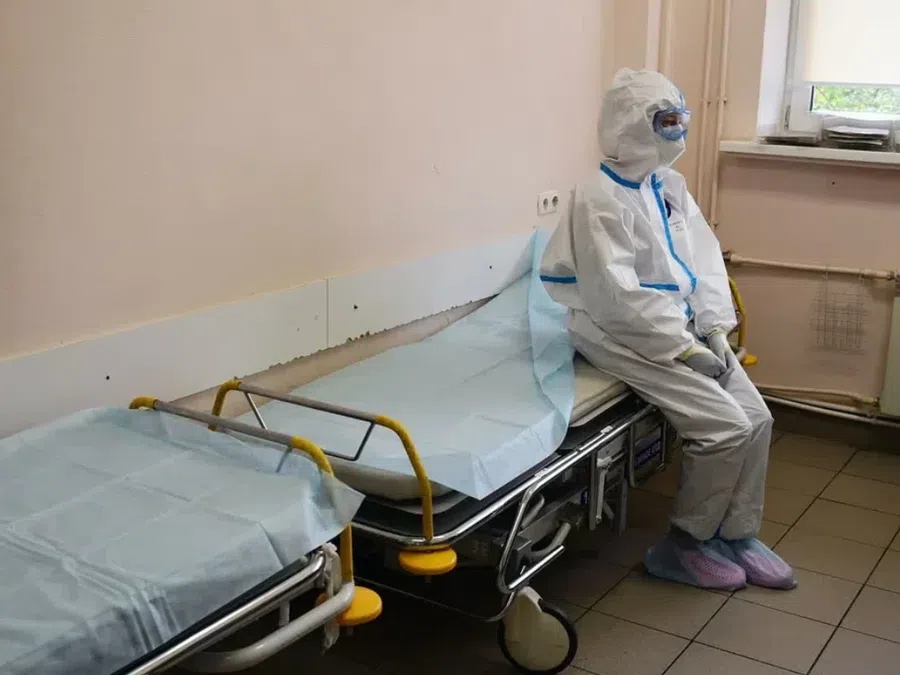 В Искитиме 26-летнюю Любовь Бокк с «черными легкими» после 1,5 месяца лечения готовят к переводу из реанимации. За дело взялись юристы-волонтеры из Москвы