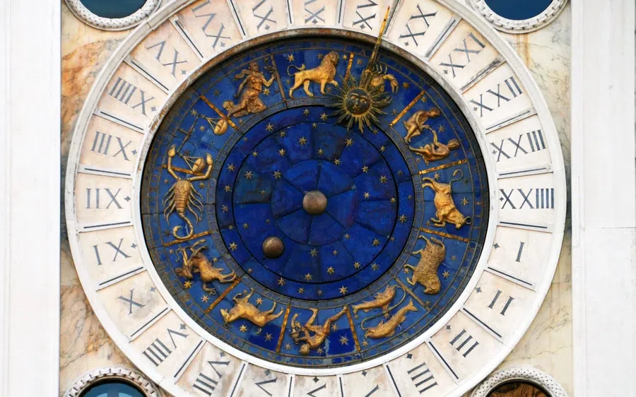 Праздничный гороскоп на 23 февраля 2022 года: что ждать каждому знаку зодиака в День защитника Отечества