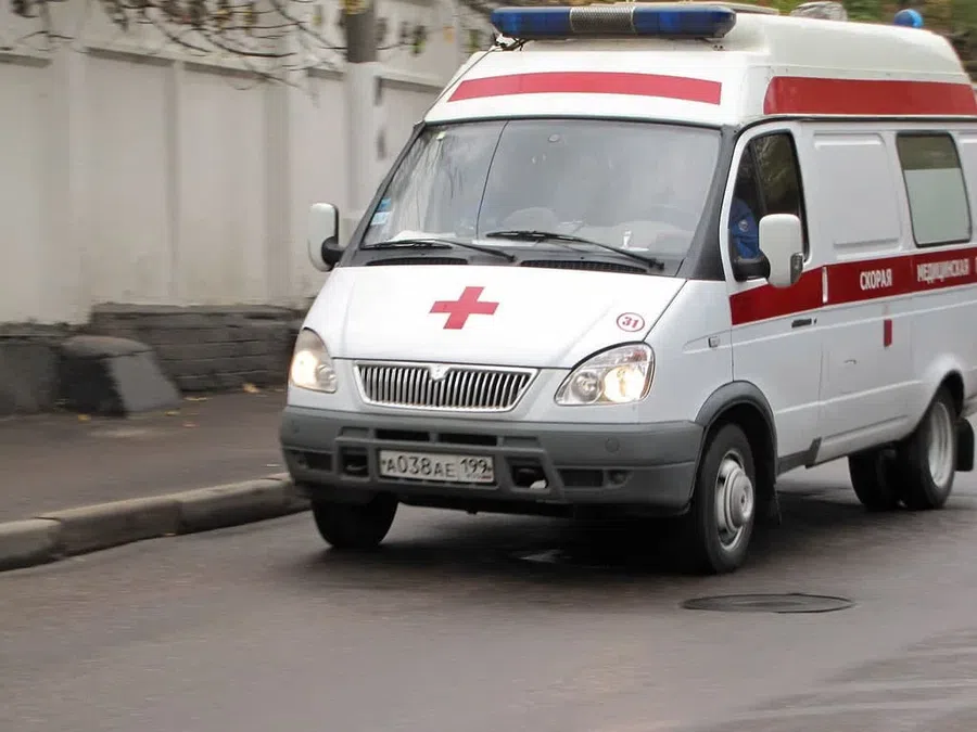 В Новосибирске подъемник рухнул вместе с рабочими с 11-го этажа: Работодателя отдали под суд