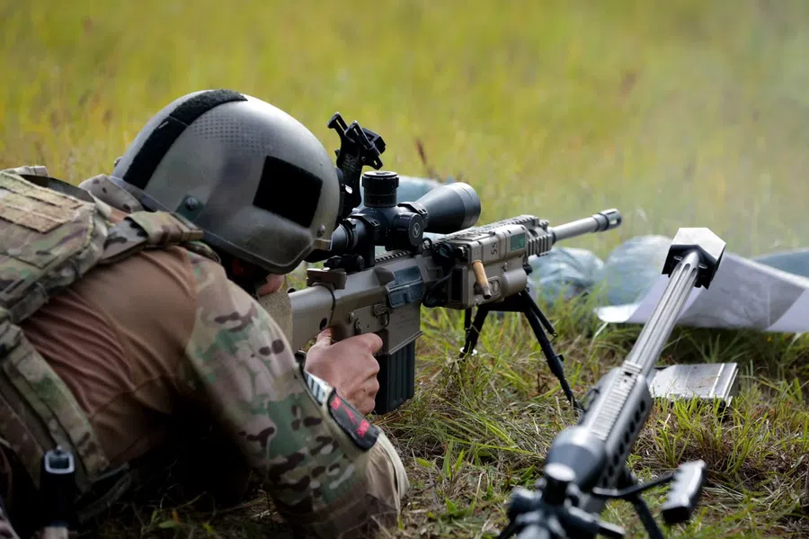 Первая в мире женщина стала снайпером в армии США