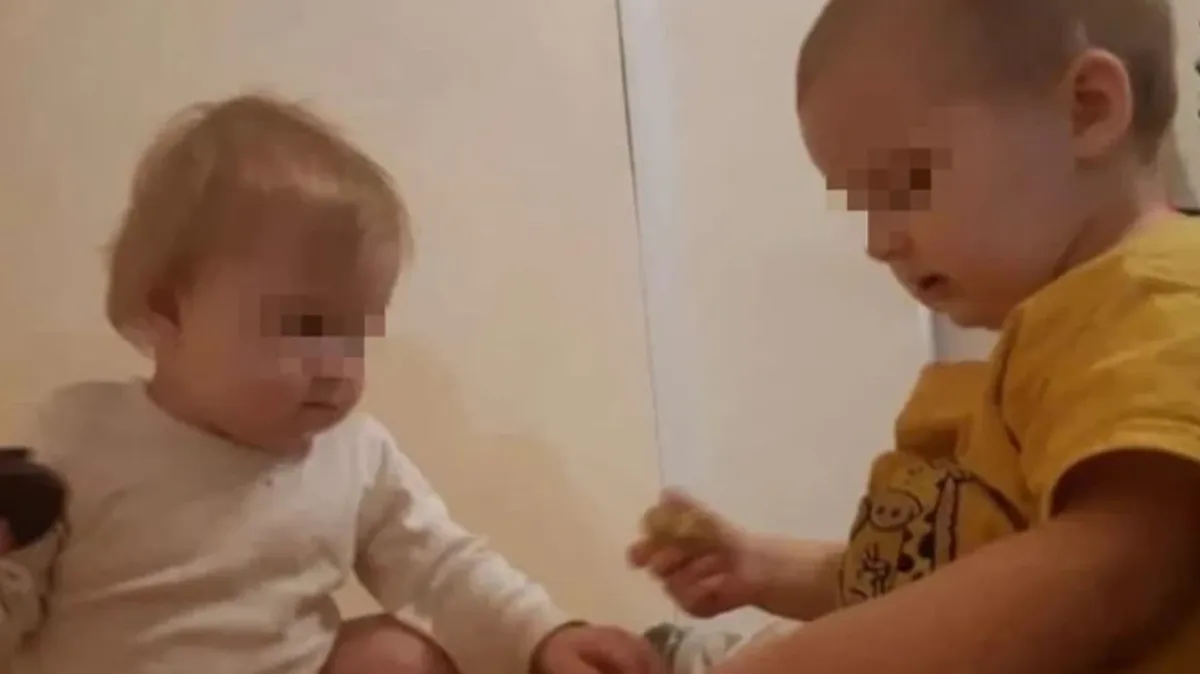 19-летняя няня из Новосибирска, оставившая двоих младенцев в квартире без присмотра, заявила матери, что ей «пофиг» на смерть детей в пожаре