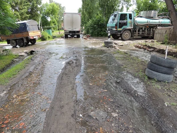  Не будут вывозить загрязненный грунт из переулка Урицкого в Бердске