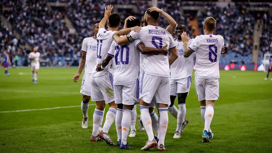 «Реал Мадрид» обыграл «Барселону» со счетом 3:2 в экстра-таймах и вышел в финал Суперкубка Испании