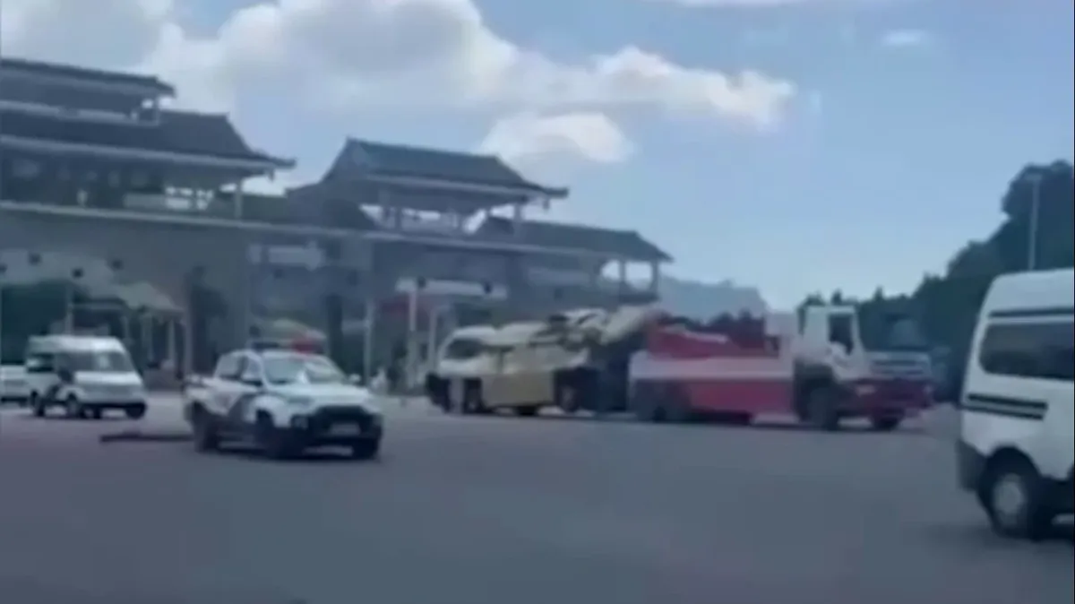 В Китае погибли 20 человек и еще 27 пострадали – водитель автобуса не справился с управлением и перевернулся